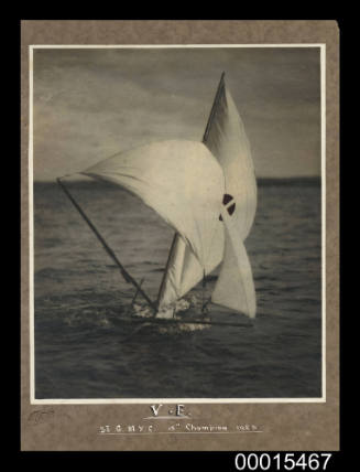 Model skiff VE under sail, it was the St George Model Yacht Club 18" Champion of 1923
