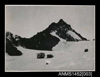 Expedition in snowy Landscape