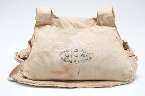 CAPTAIN COOK III standard lifejacket made by Harry West Pty Ltd