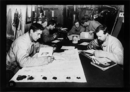 Midwinter work group in the Hut