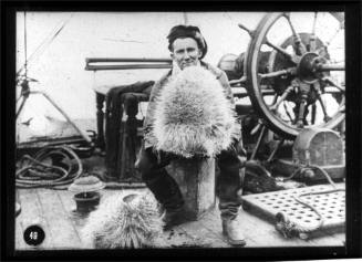 Dennis Lillie with a glass sponge on the TERRA NOVA