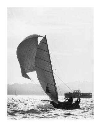 18-foot skiff JHM on Sydney Harbour