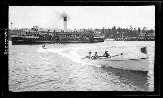 Tug boat, Manly ferry, aqua planist