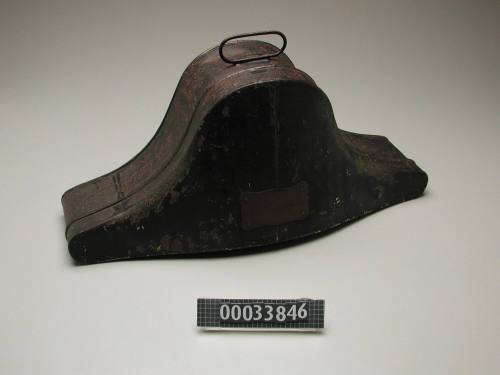 Bicorn hat box used by New South Wales Naval Brigade Sub Lieutenant Spain