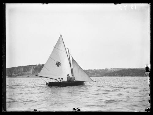 Possible 16-foot skiffs on Sydney Harbour, inscribed 1575