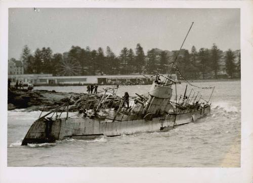 Dutch submarine KXII aground on the rocks of Fairlight