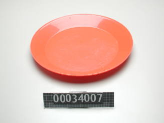 Plastic dinner plate from BLACKMORES FIRST LADY