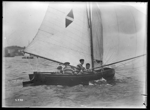 14-footer sailing on Sydney Harbour