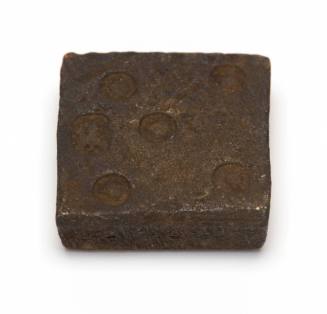 Square-shaped metal weight for scale