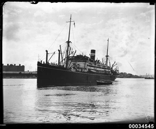 SS ORMISTON with a launch in Pyrmont, Sydney