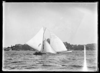 16-foot skiff on Sydney Harbour, inscribed 286