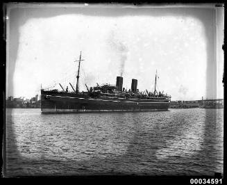 P&O passenger liner MALOJA II off Mrs Macquarie's point