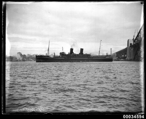 COMORIN II off Sydney cove