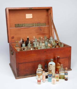 Medicine chest of Aberdeen White Star Line vessel SAMUEL PLIMSOLL