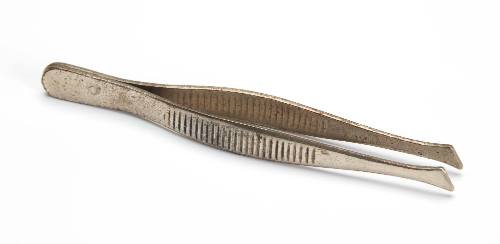 Tweezers from the medicine chest of the SAMUEL PLIMSOLL