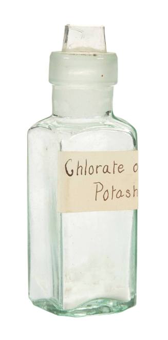 Bottle of chlorate of potash from the medicine chest of the SAMUEL PLIMSOLL