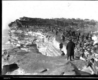 Crowd of civilians at The Gap in Sydney possibly during US Navy fleet visit
