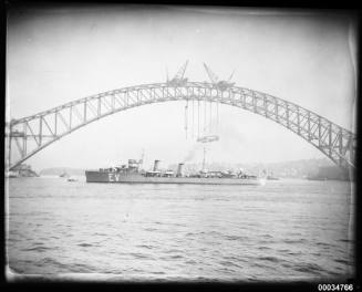 HNLMS EVERSTEN near the Sydney Harbour Bridge