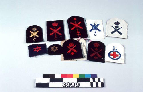 RAN trade insignia: Physical and Recreational Training Instructor 2nd Class