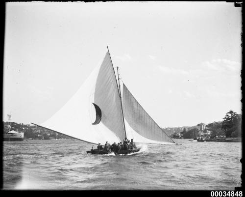 18-footer racing on Sydney Harbour possibly near Clark Island