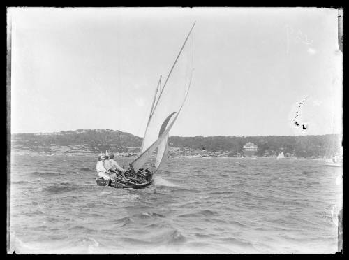 16-foot skiff SPINDRIFT on Sydney Harbour, inscribed 439