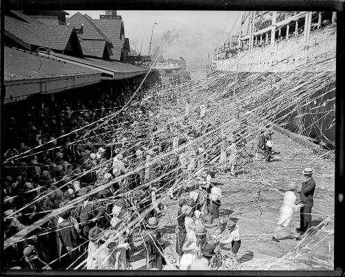 SS CERAMIC departing the White Star Line wharf at Millers Point