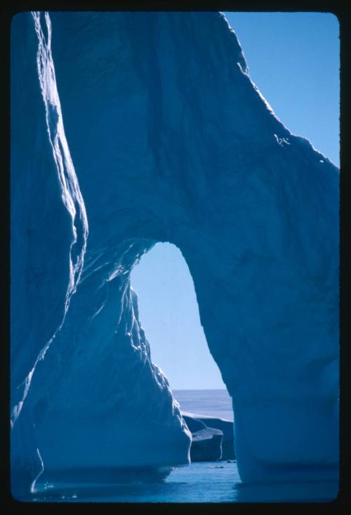 An arch in the ice