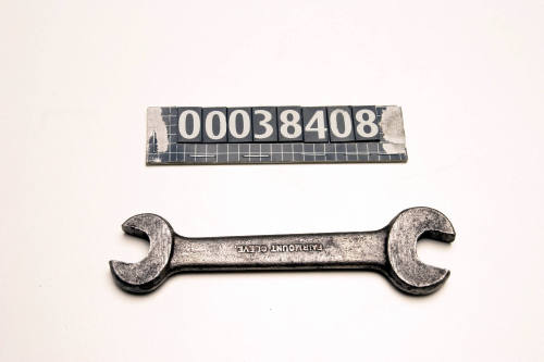 Double head spanner