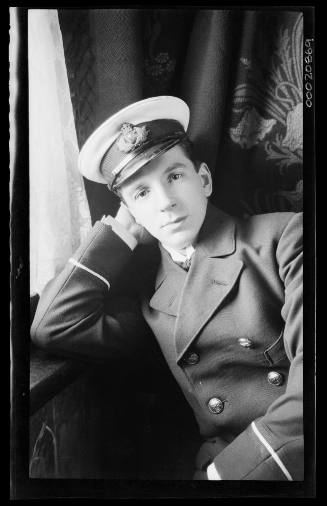 Unidentified merchant marine officer of the White Star Line