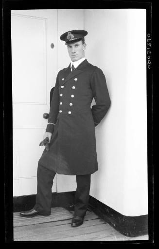 Unidentified merchant marine officer of the White Star Line