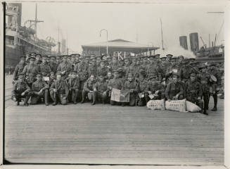 22nd battalion waiting to board the troopship NESTOR