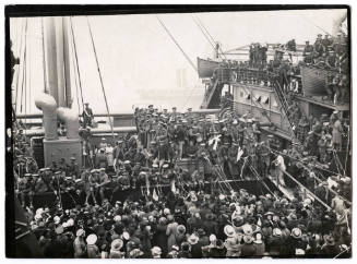 Farewell to the troopship ASCANIUS