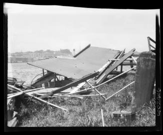 Wreckage possibly from the Sydney ferry GREYCLIFFE at Bradleys Head