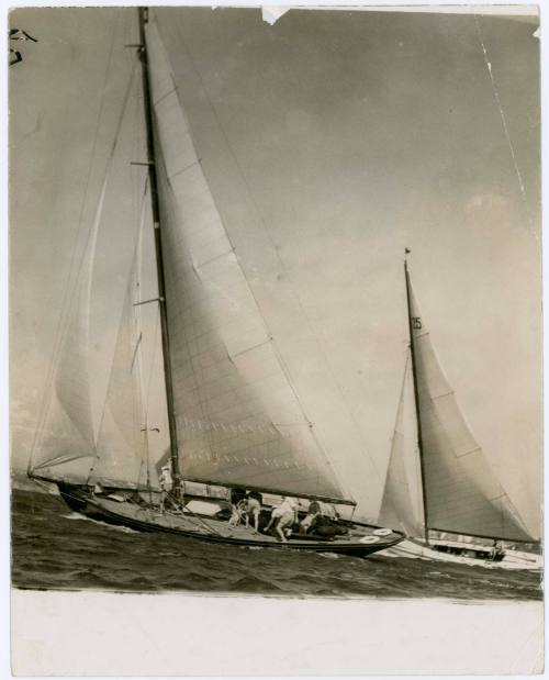 WINDWARD II rounding Fort Denison during Vaucluse Regatta