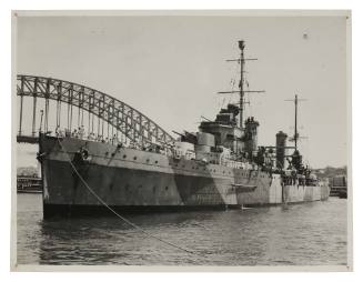 HMAS SYDNEY II returning to Sydney