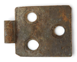 Square-shaped metal hinge