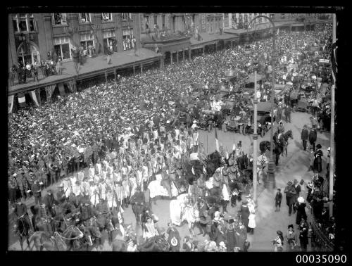 Australian servicemen in a Sydney during the Victory Parade