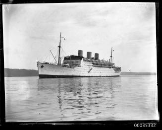 P&O STRATHNAVER in Sydney Harbour