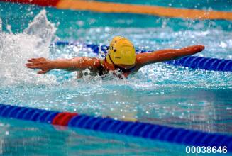 Kate Bailey swimming in women's 100m butterfly final wins bronze