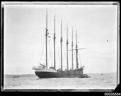 Image of HELEN B STERLING underway in harbour.