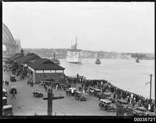 RMS STRATHAIRD sailing into Circular Quay