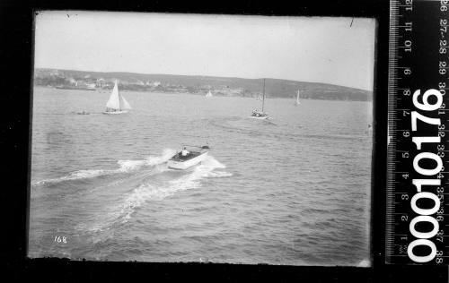 Speedboat TRUANT motoring on Sydney Harbour