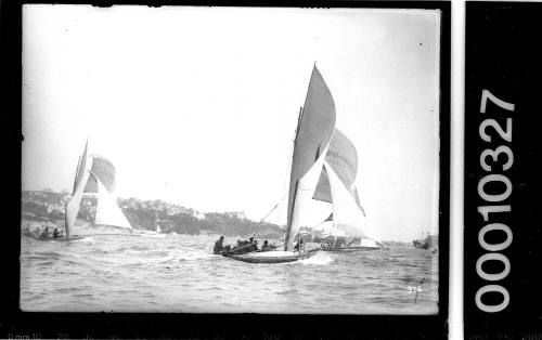 18-footers sailing on Sydney Harbour