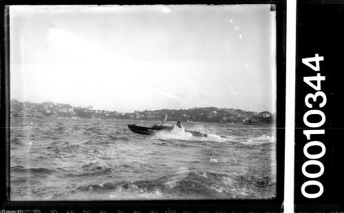 Speedboat THUNDERBOLT on Sydney Harbour