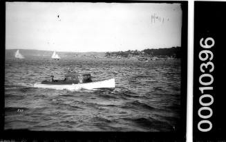 Motorlaunch on Sydney Harbour