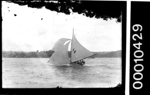 10-footer on the Harbour, inscribed 581