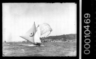 18-footer EILEEN sailing on Sydney Harbour