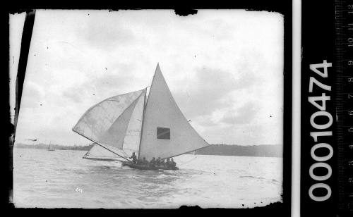 18-footer AVALON on Sydney Harbour