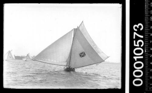 18-footer MASCOTTE racing on Sydney Harbour