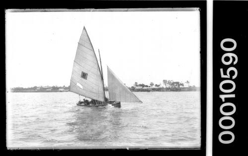 16-foot skiff under sail on Botany Bay